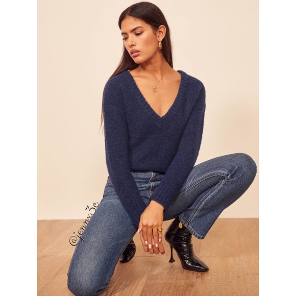 Reformation Amelia Sweater || Navy - Picture 1 of 9
